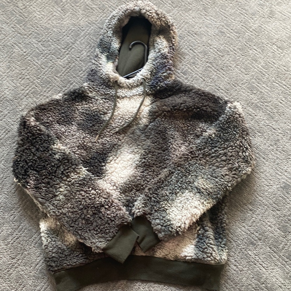 Size M Workshop Fluffy Hoodie